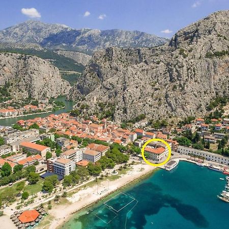 Toreta Apartment - City Center, Beachfront Omiš Exterior foto