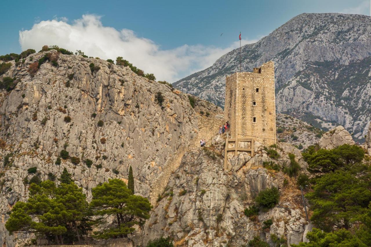 Toreta Apartment - City Center, Beachfront Omiš Exterior foto